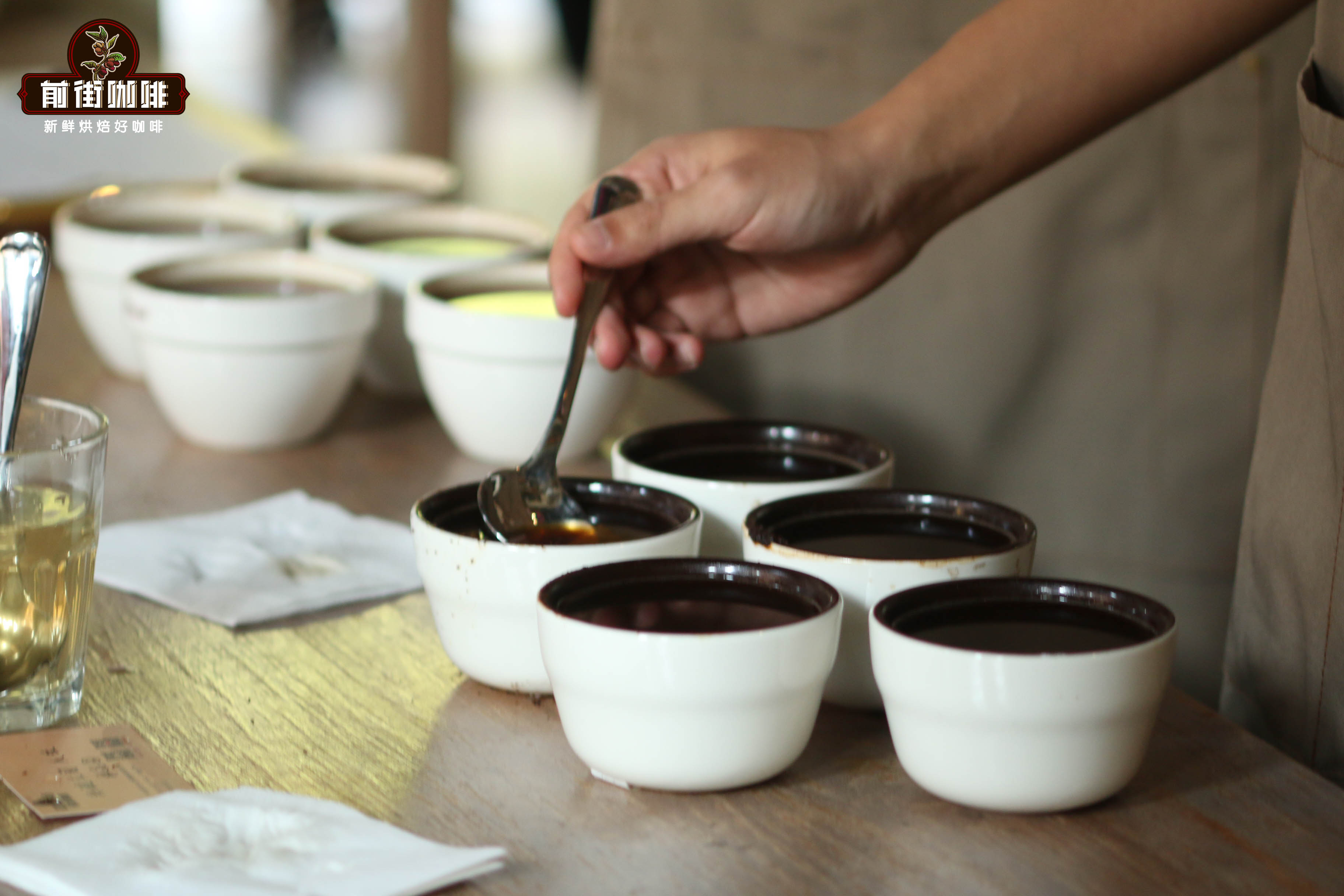 Giới thiệu quy trình các bước cupping hạt cà phê - Cách thực hiện cupping cà phê và tác dụng của nó Giới thiệu quy trình các bước cupping hạt cà phê - Cách thực hiện cupping cà phê và tác dụng của nó