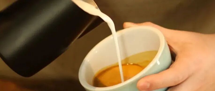 Ba động tác, giải cứu việc tạo hình latte art của bạn không ra hình