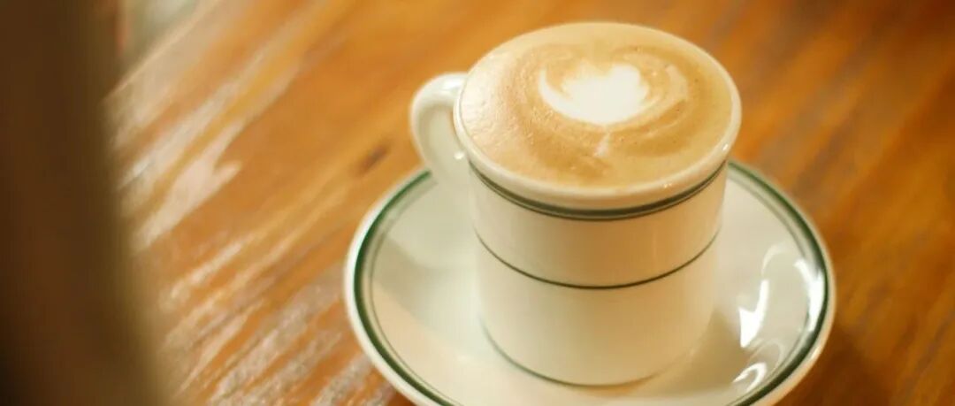 Rõ ràng lượng cốc như nhau, tại sao cappuccino lại đắng hơn flat white?