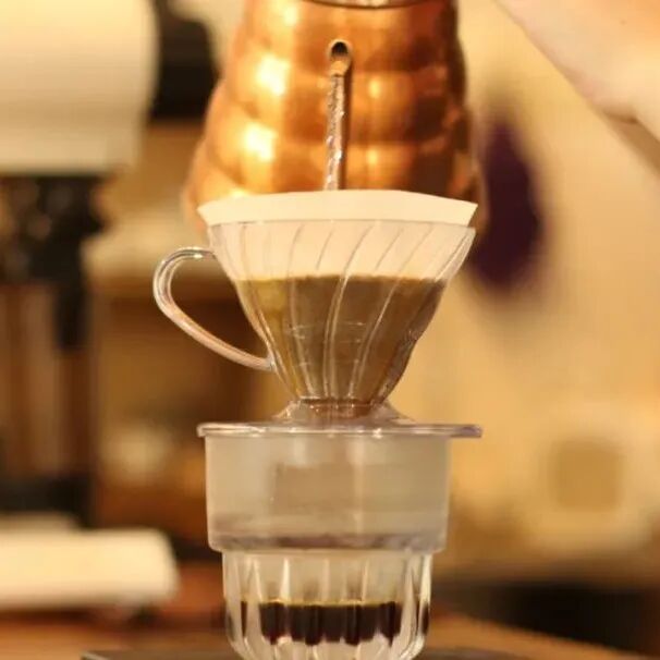 Dùng cốc đá để pha cà phê liệu có ngon hơn không?
