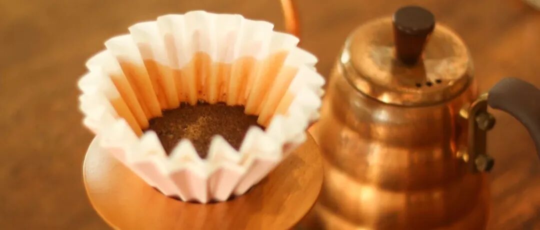 Việc không làm ướt giấy lọc sẽ ảnh hưởng gì đến cà phê?