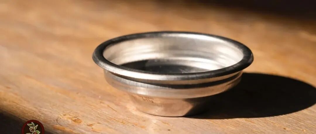 Rổ lọc bột một phần tiết kiệm cà phê đến vậy, tại sao các quán cà phê đều không dùng?
