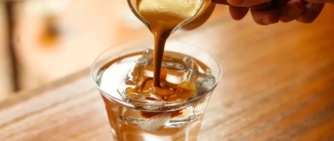 Cà phê Americano đá đắng như vậy, tại sao nó lại được ưa chuộng nhất?