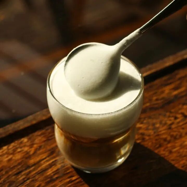 Tại sao các quán cà phê đều không bán cappuccino đá?