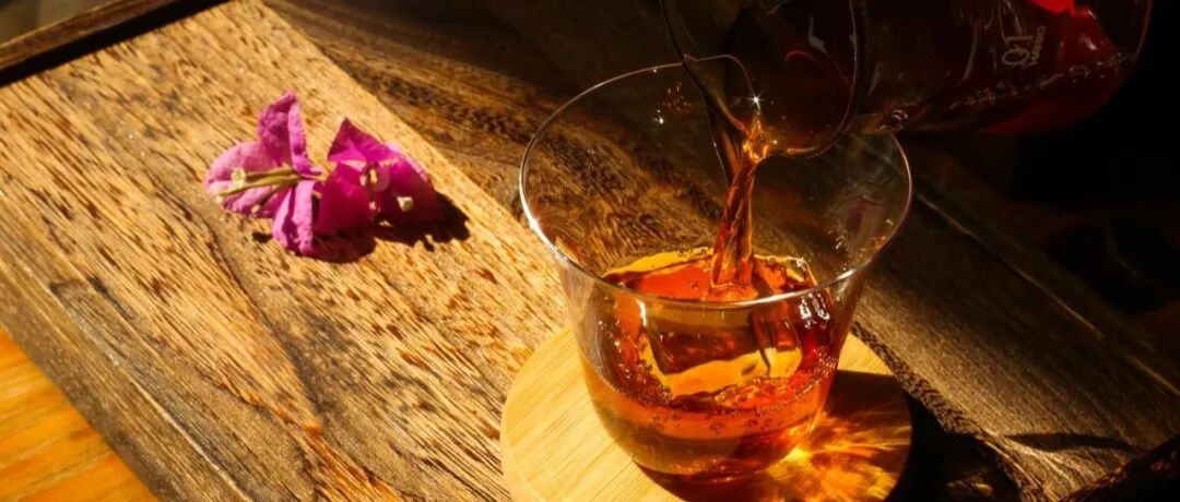 Latte đá trong suốt, cùng tìm hiểu nhé