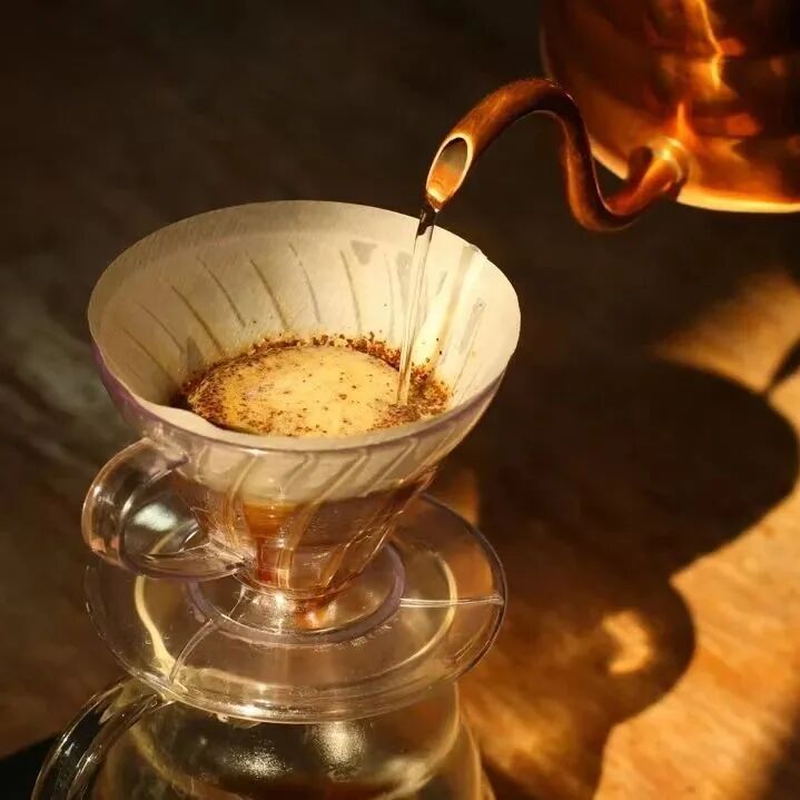 Tỷ lệ cà phê và nước nên dùng cho cà phê pour over là bao nhiêu?