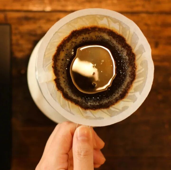 Cà phê pour over, có cần thiết phải cắt dòng chảy không?