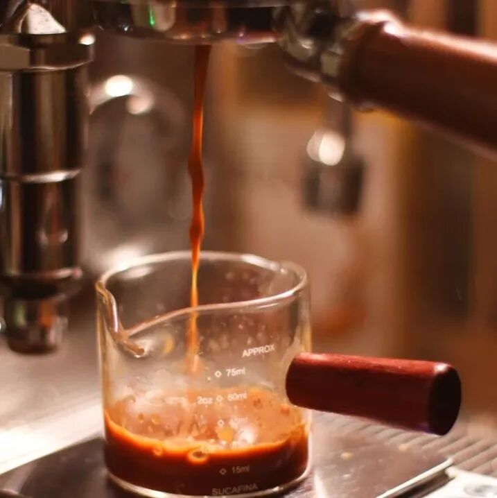Tại sao espresso bạn chiết xuất không có lớp crema?