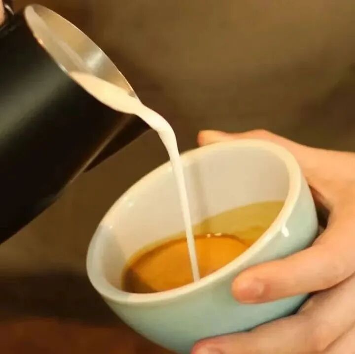 Chưa đến 30 tệ là có thể tự do tạo hình latte art?