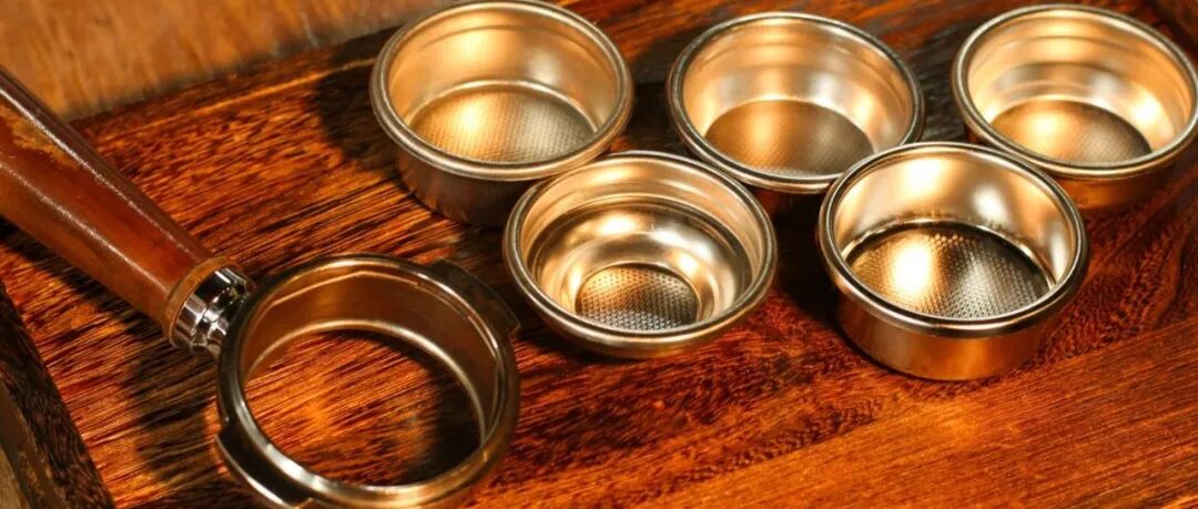 Sự ảnh hưởng của các loại rổ lọc khác nhau đến quá trình chiết xuất cà phê rốt cuộc lớn đến mức nào?