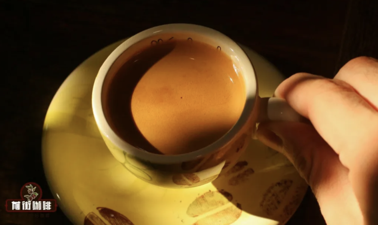 Gợi ý cà phê hạt blend Ý cho người mới bắt đầu: Sự thay đổi cảm nhận trong tách qua các mức độ rang khác nhau