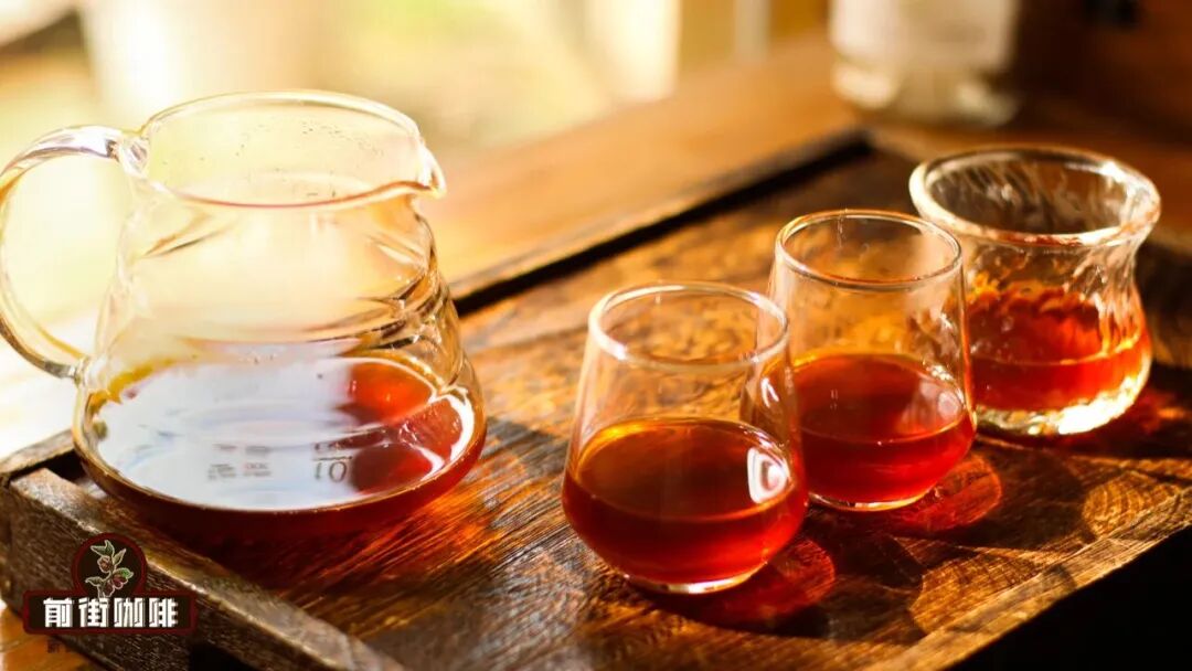 Cách thưởng thức một tách cà phê qua các giai đoạn nóng, ấm và nguội?