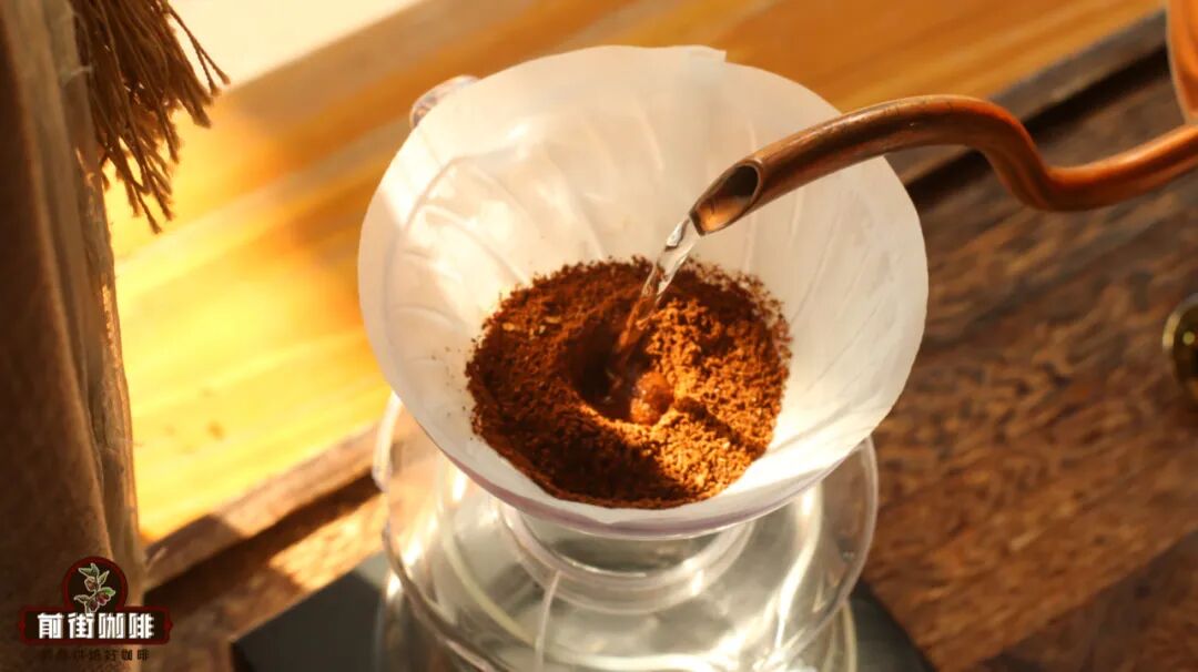Hóa ra pha một ly latte ngon là có công thức!