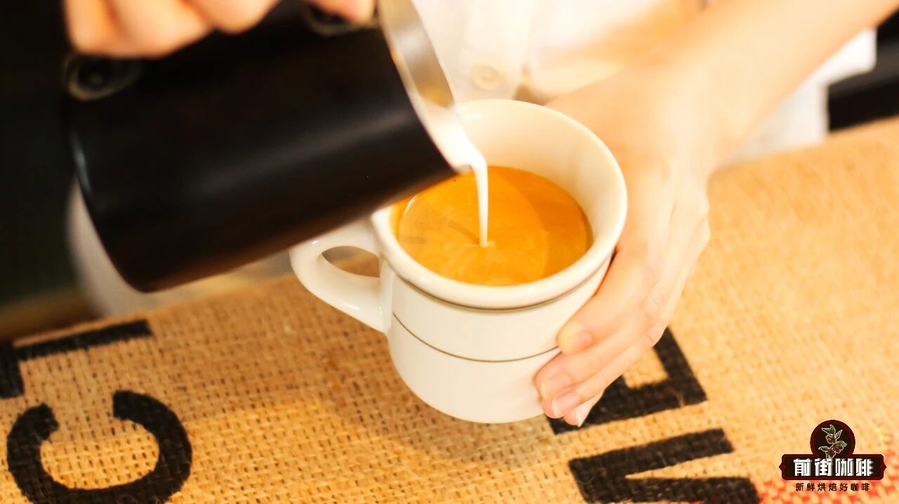 Tại sao một số quán không tạo hình latte art khi pha White Coffee?