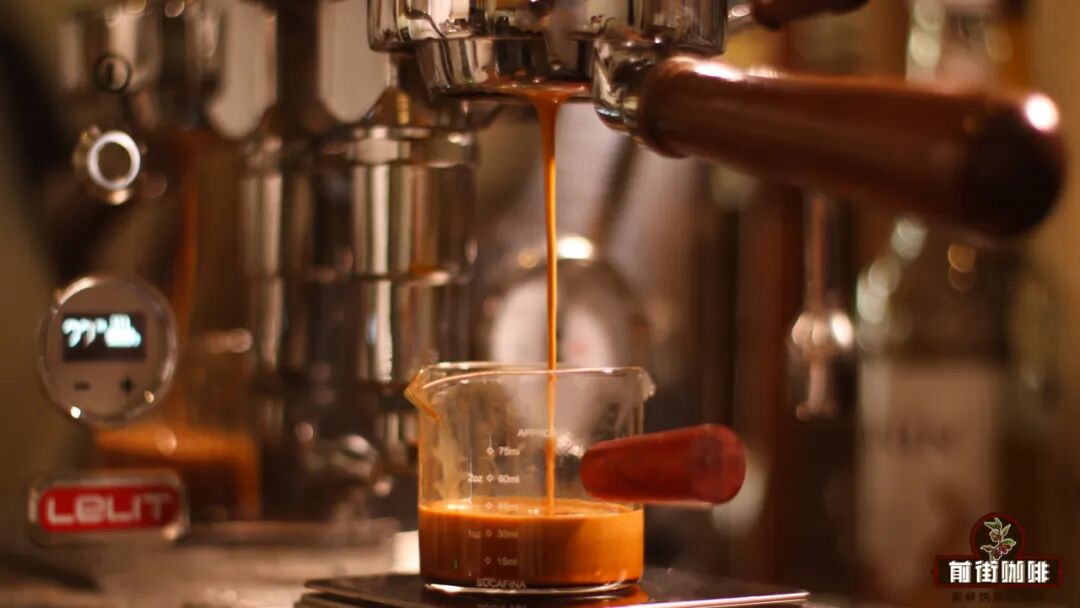 Tránh những vấn đề này, bạn có thể điều chỉnh espresso chuẩn chỉnh trong ba lần pha!