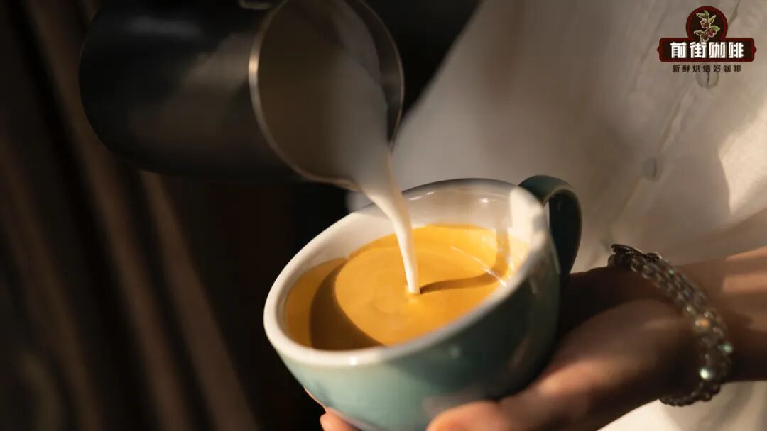 Bọt sữa latte art lỡ đánh hỏng? Bốn mẹo nhỏ giúp khắc phục dễ dàng!