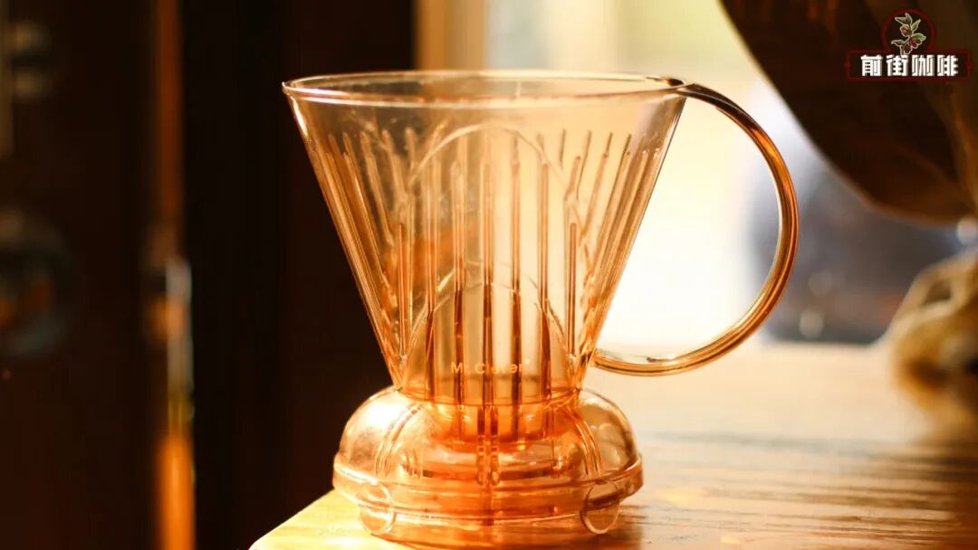 Tại sao Clever Cup lại được ca ngợi là 