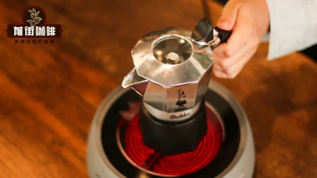 Tại sao cà phê pha bằng bình Moka dễ bị chiết xuất quá mức?