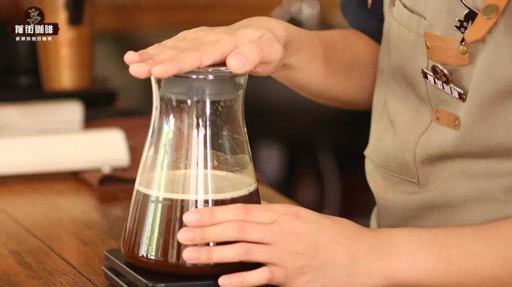 Dùng nước ấm làm cold brew có ngon không?